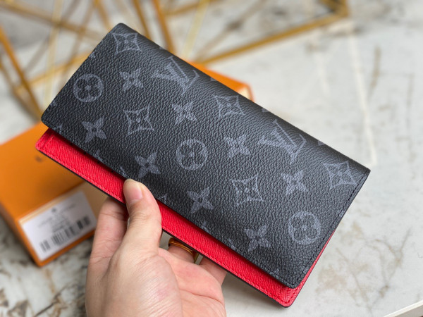 l**is V*t*n brazza wallet