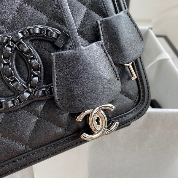 CL VANITY CASE
