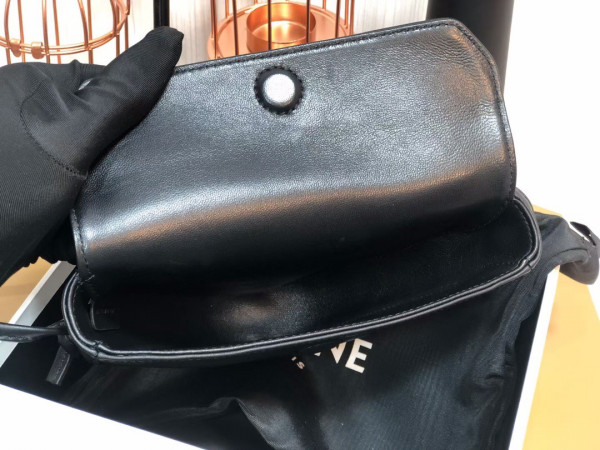 Ce**e triangle bag