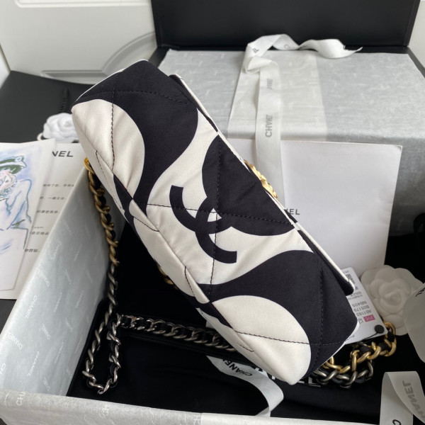 CL 19 FLAP BAG