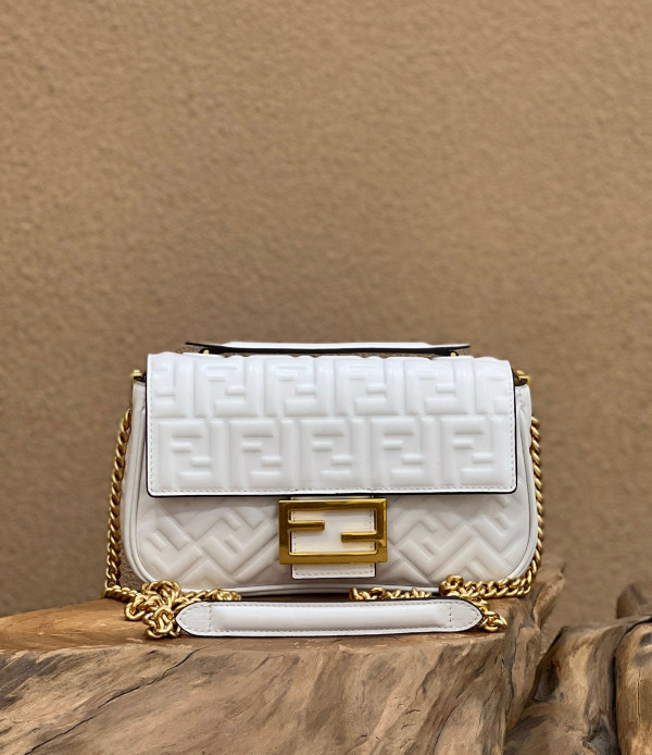 F**di baguette chain midi 397b98-24*14*7cm