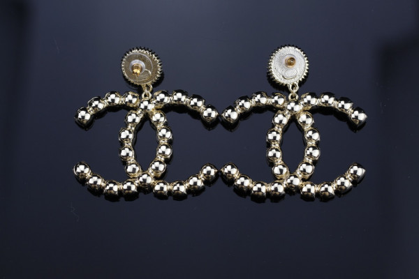 CL EARRINGS
