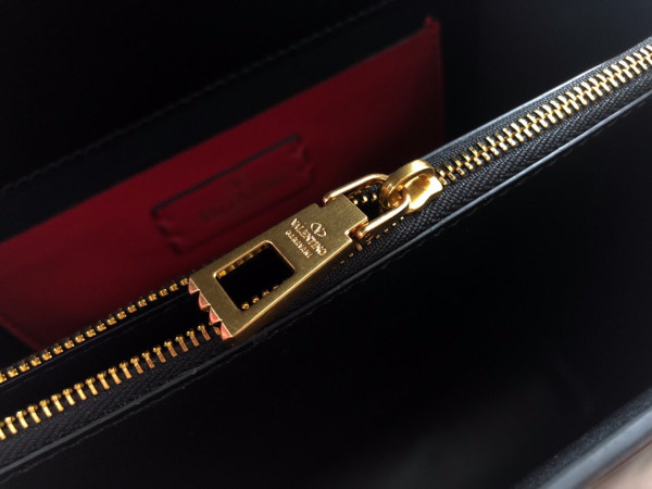 VALENTINO GARAVANI VSLING SHINY CALFSKIN SHOULDER BAG