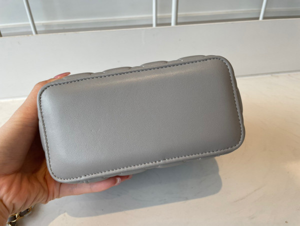 CL VANITY CASE