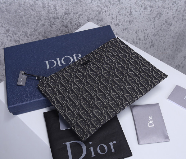D*or pouch