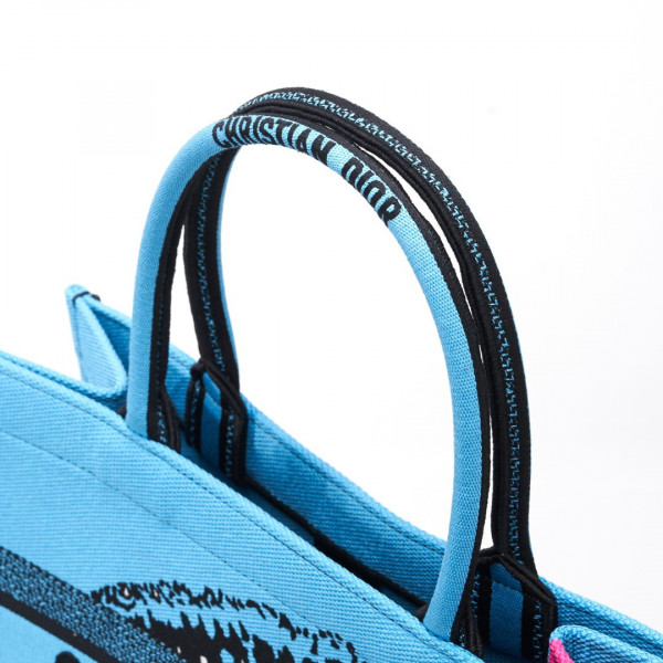 medium D*or book tote