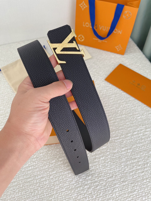 l**is V*t*n belt