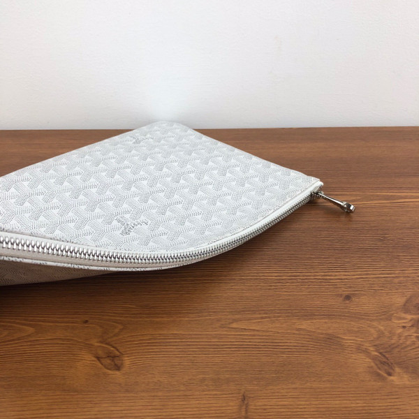 Go*ard senat pouch