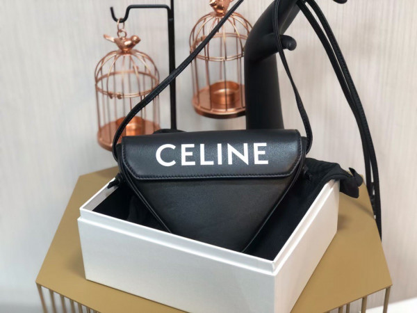 Ce**e triangle bag