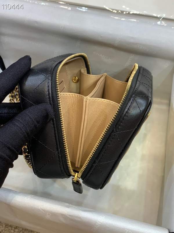 CL VANITY CASE