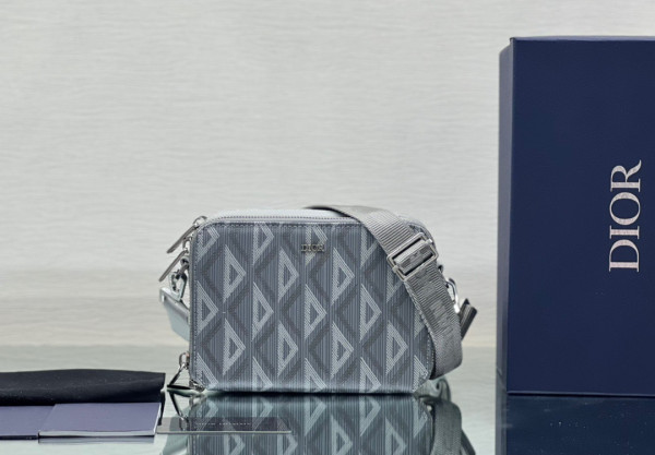 D*or messenger pouch
