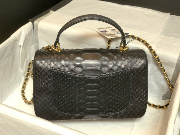 CL MINI FLAP BAG WITH TOP HANDLE