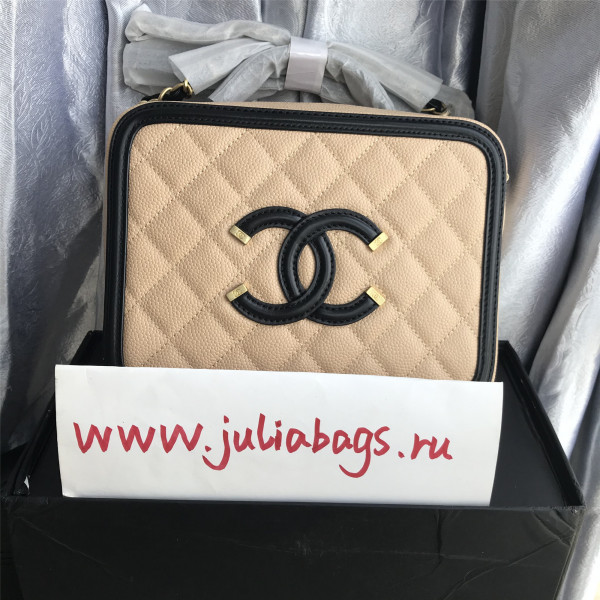 CL VANITY CASE