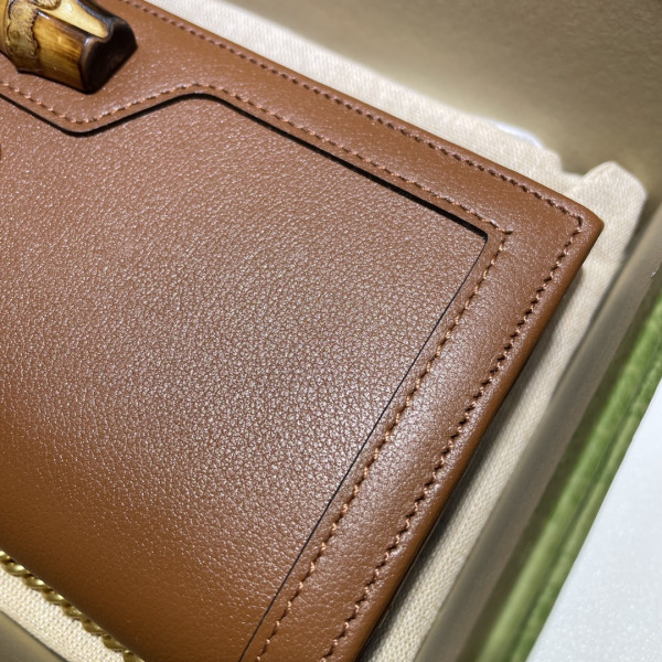 G*u*i diana chain wallet with bamboo