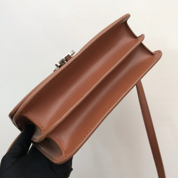 B**rry small tb bag
