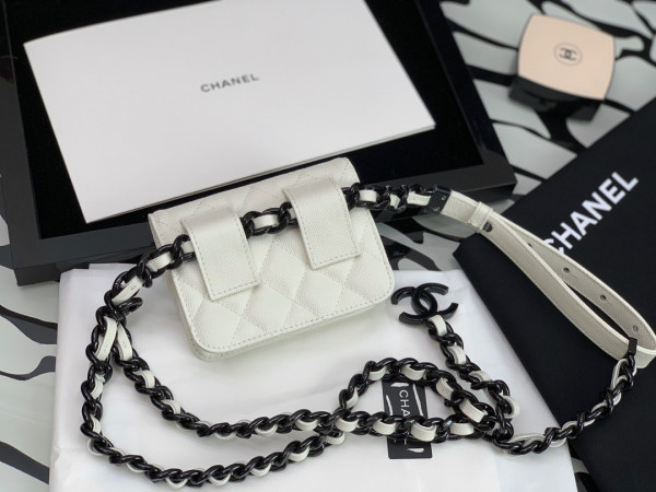 CL BELT FLAP CARD HOLDER