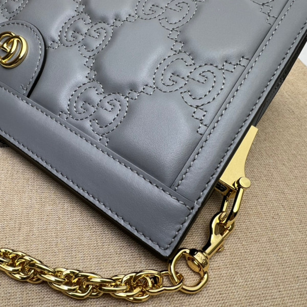 G*u*i gg matelassé leather shoulder bag