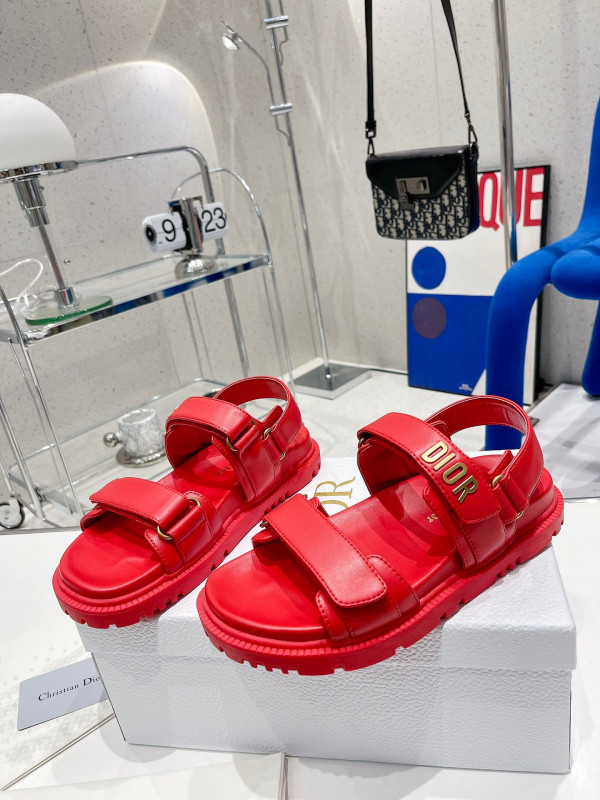 D*oract sandal