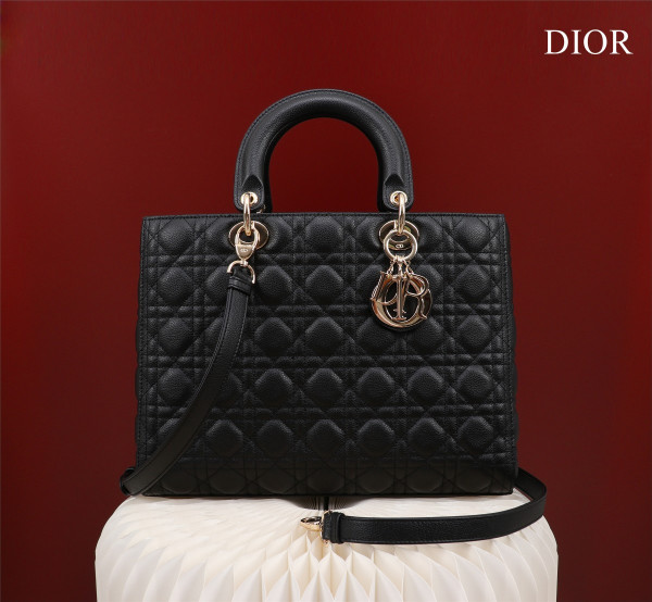 large lady D*or bag