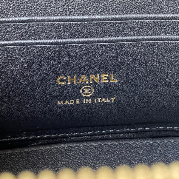 CL VANITY CASE