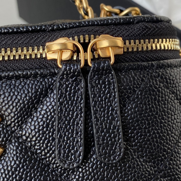 CL VANITY CASE