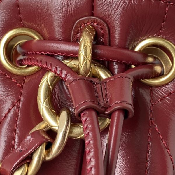 CL SMALL BUCKET BAG