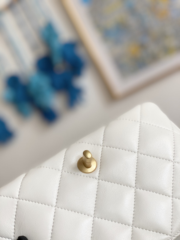 CL SMALL FLAP BAG