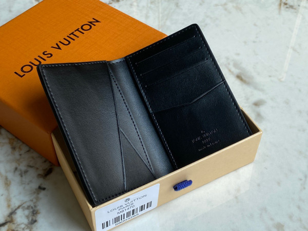 l**is V*t*n pocket organizer