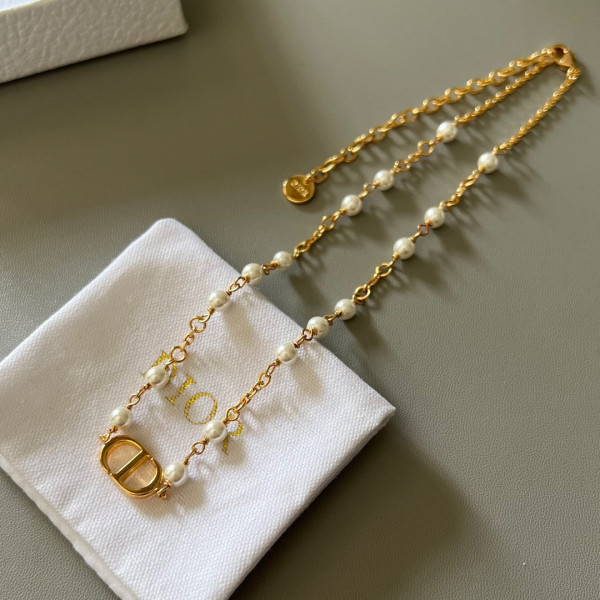 D*or necklace