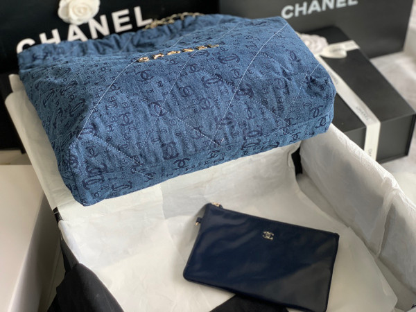 CL LARGE 22 HANDBAG