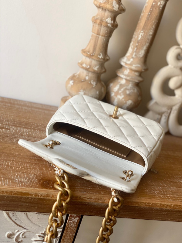CL FLAP BAG