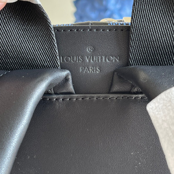 l**is V*t*n campus backpack