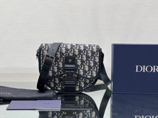 D*or gallop bag