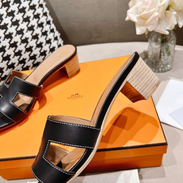 H**mes oasis sandal