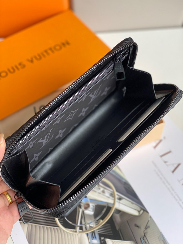 l**is V*t*n zippy wallet trunk