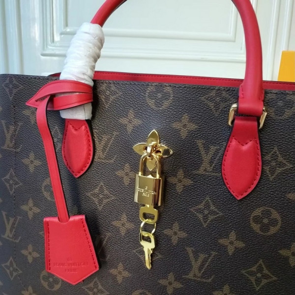 l**is V*t*n flower tote