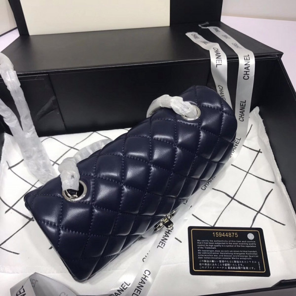 CL Flap Bag Lambskin 20CM