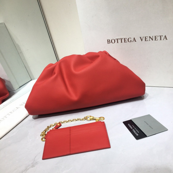 Bo*te*ga ve*ne*ta the pouch