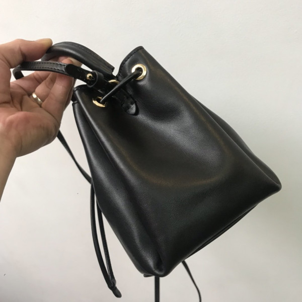B**rry bmonogram motif leather bucket bag