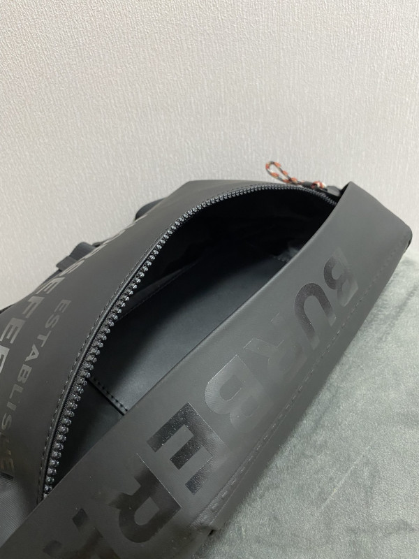 B**rry bum bag