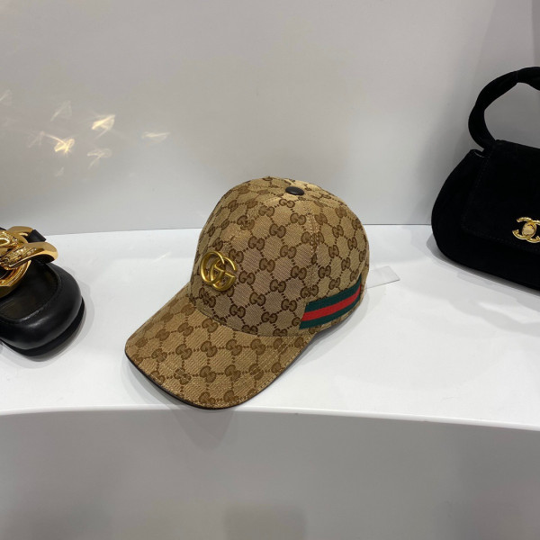 G*u*i hat