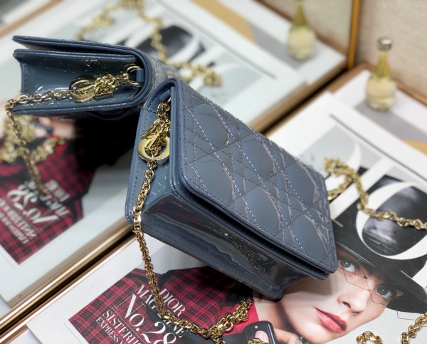 lady D*or nano pouch