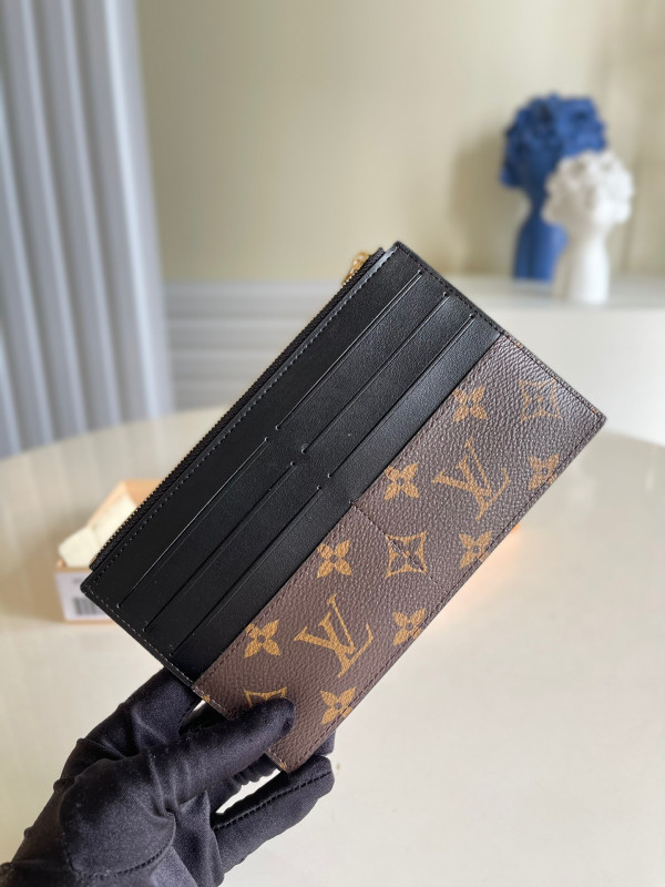 l**is V*t*n slim purse