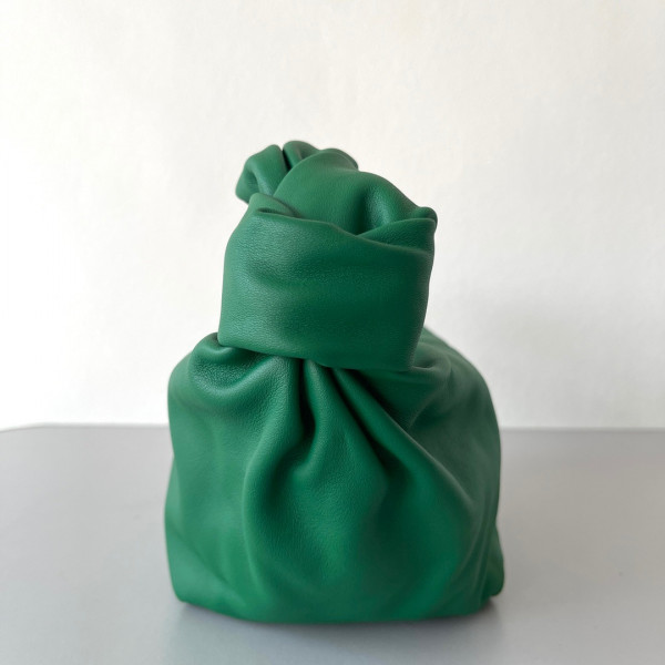 Bo*te*ga ve*ne*ta mini double knot