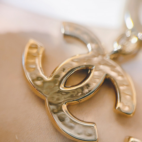 CL EARRINGS
