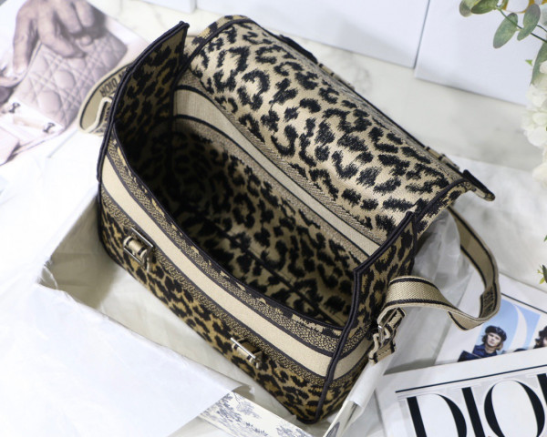D*orcamp bag