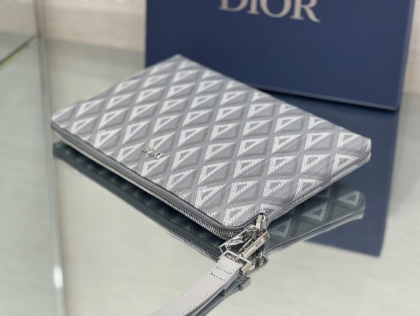 D*or pouch