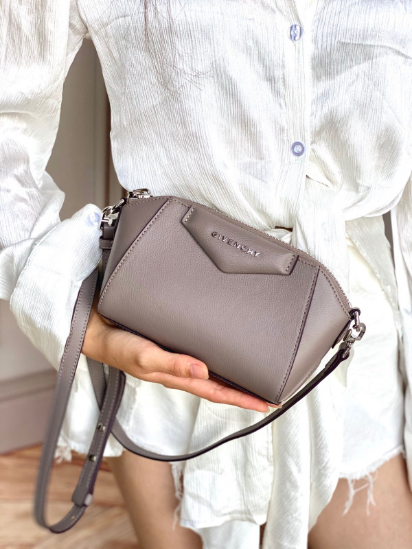 GIVENCHY NANO ANTIGONA