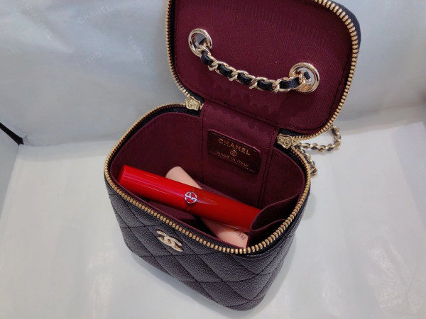 CL VANITY CASE
