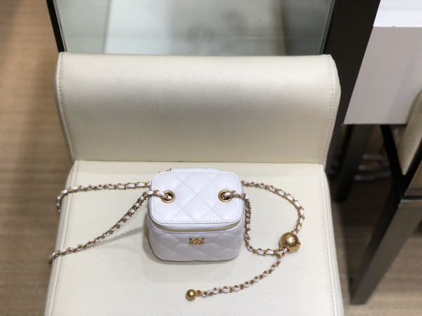 CL VANITY CASE